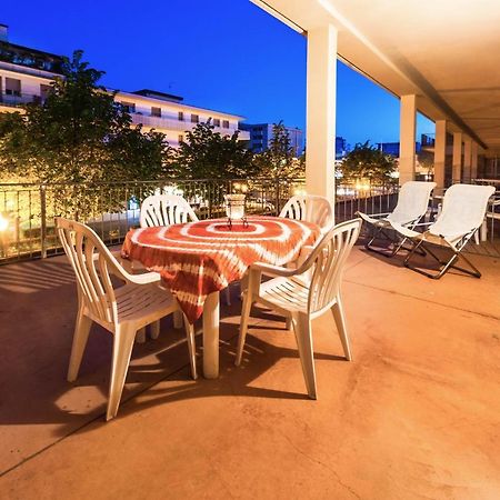 Condominio Res. Palace Bibione Eksteriør billede