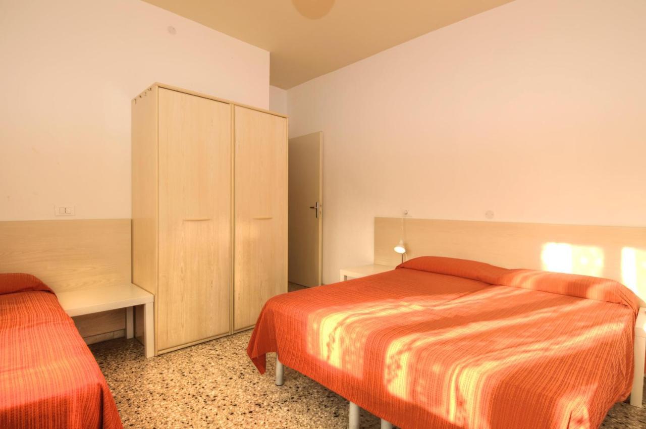 Condominio Res. Palace Bibione Eksteriør billede