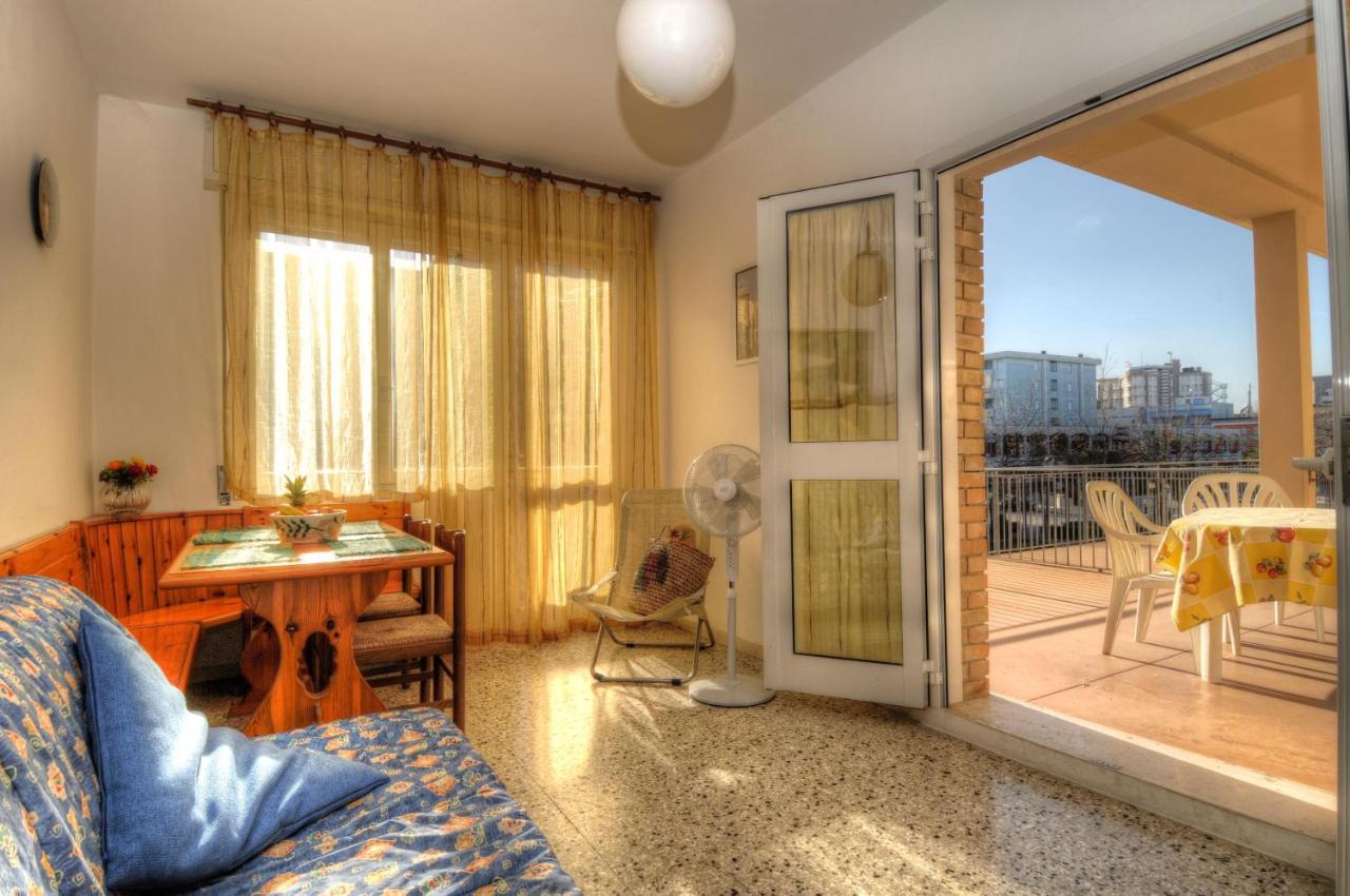 Condominio Res. Palace Bibione Eksteriør billede