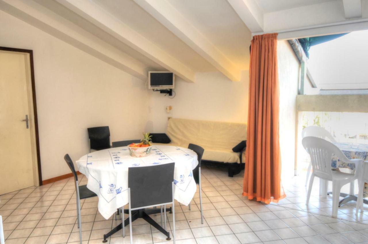 Condominio Res. Palace Bibione Eksteriør billede